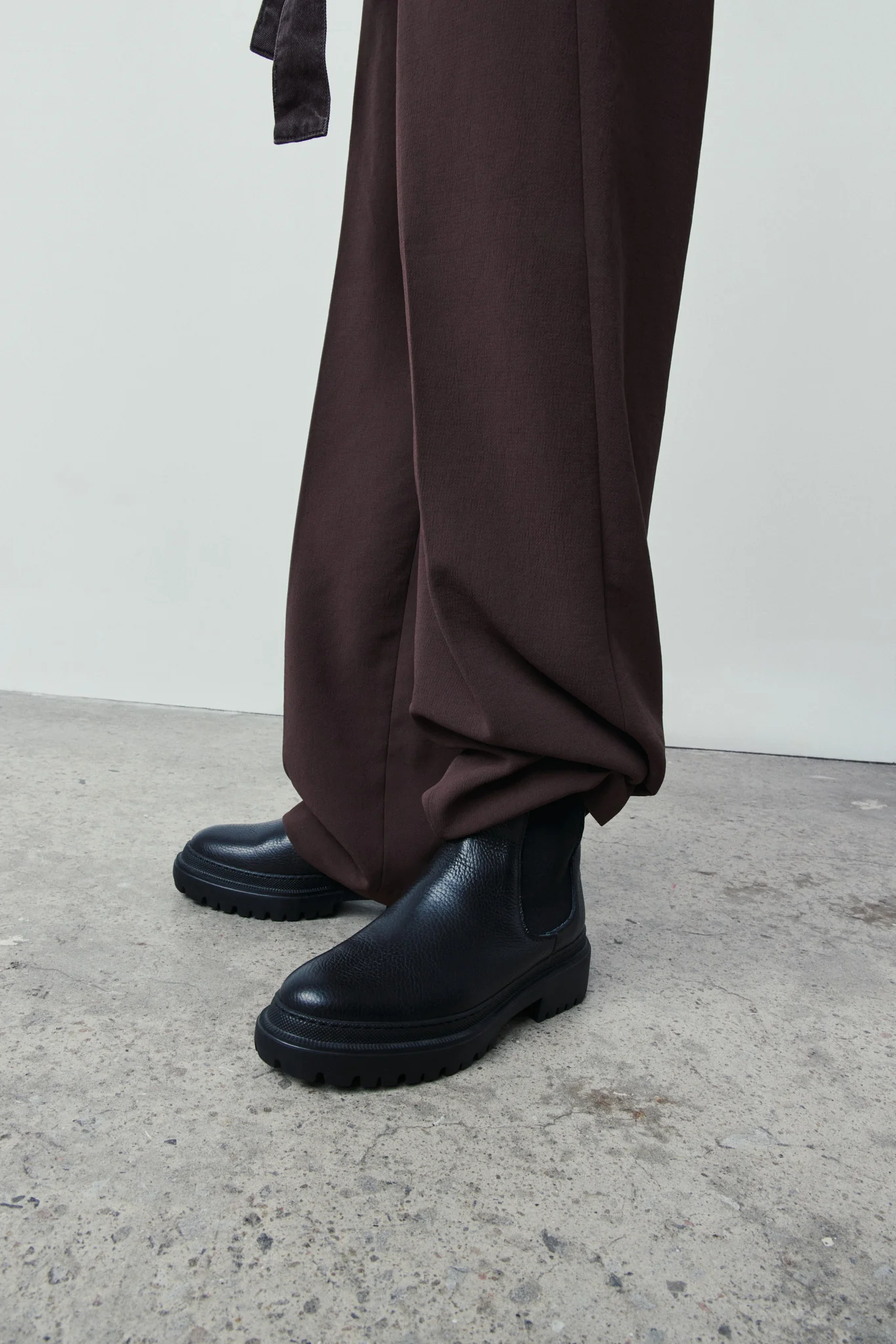 Cortina Black Lined Boot - Image 4