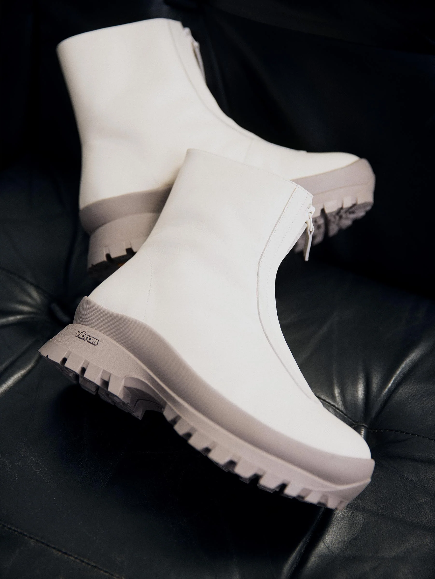 Estrella Combo Taupe Lined Boot - Image 4