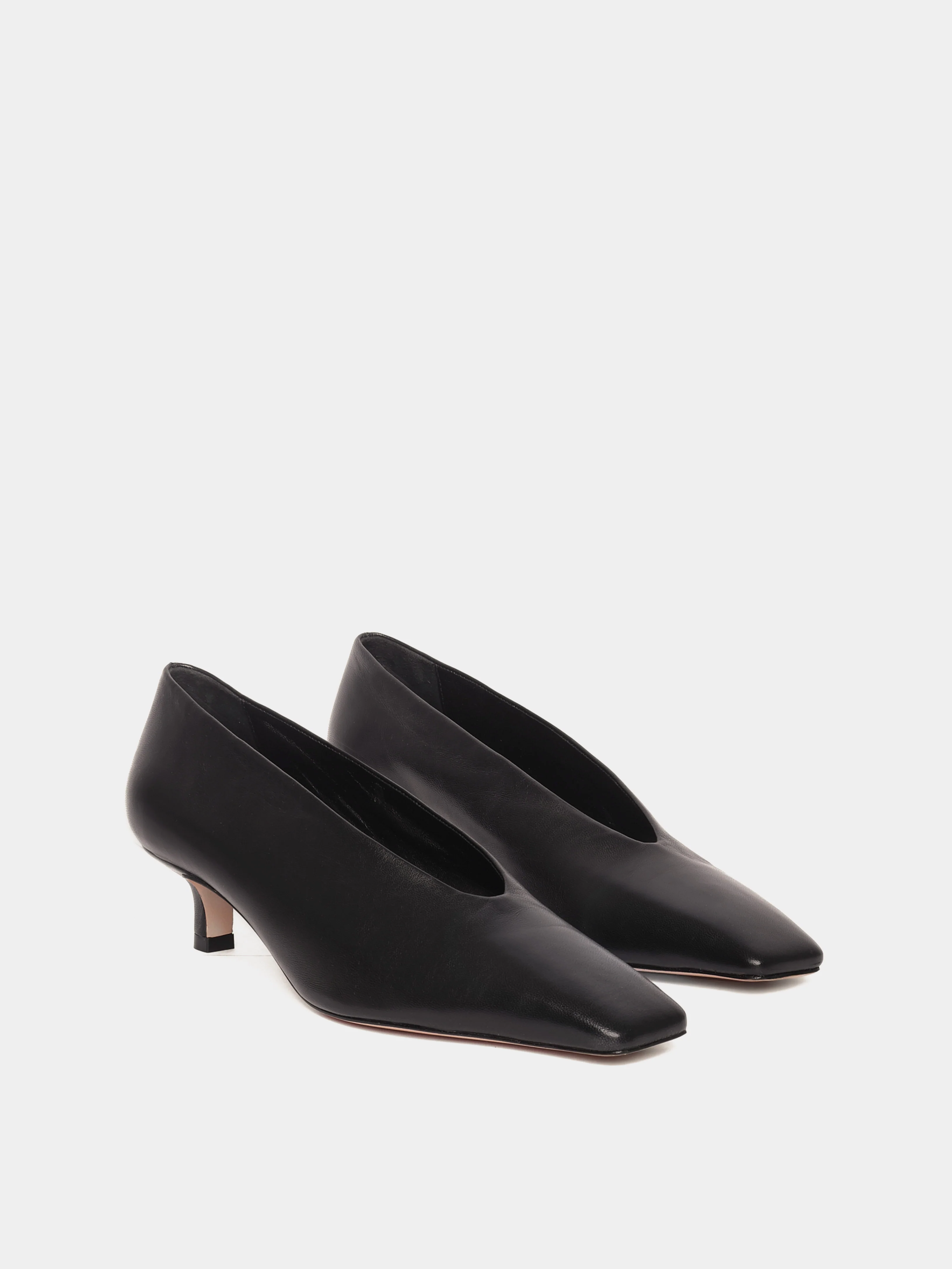 Mariana Black Pump - Image 3
